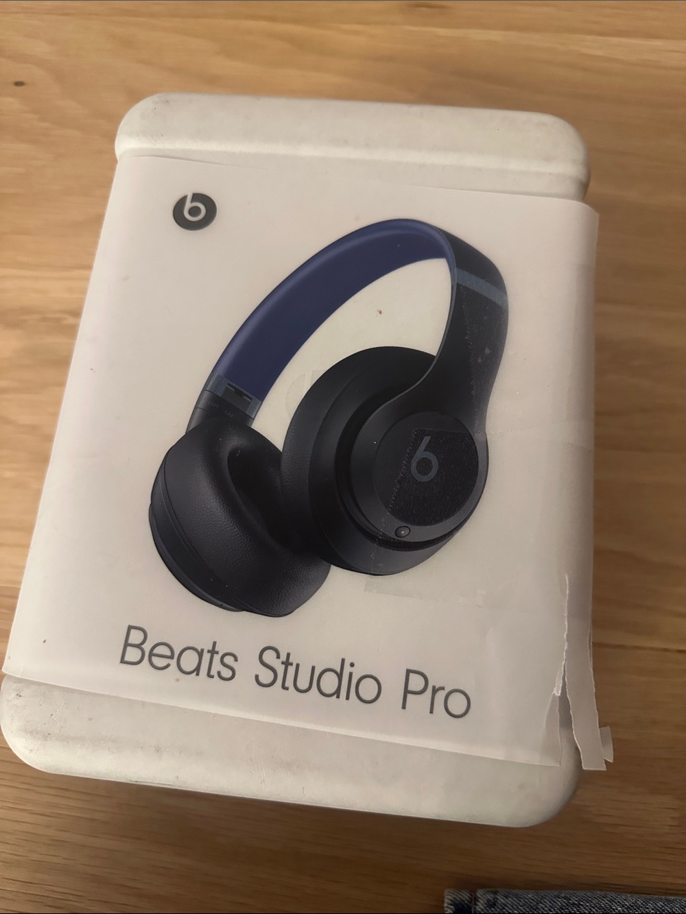 Beats Studio Pro Headphones - Black & Navy